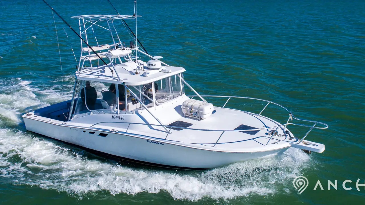 Rent this 32' Luhrs on Anchor