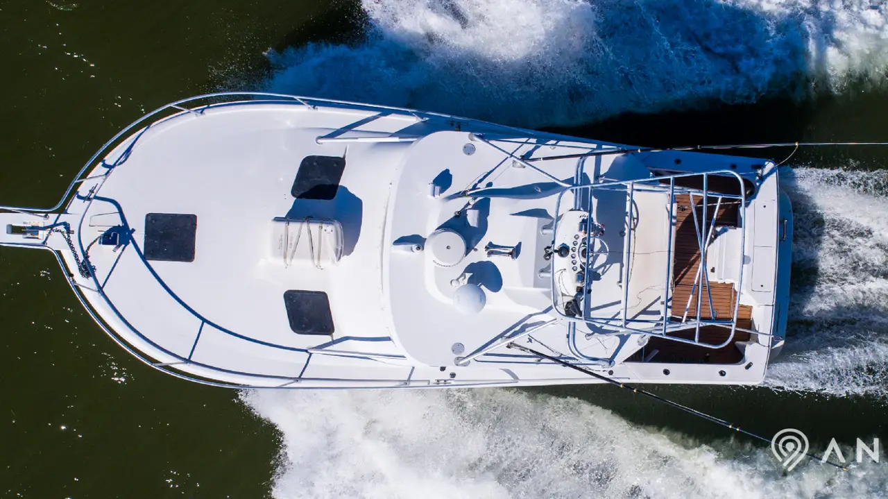 Rent this 32' Luhrs on Anchor