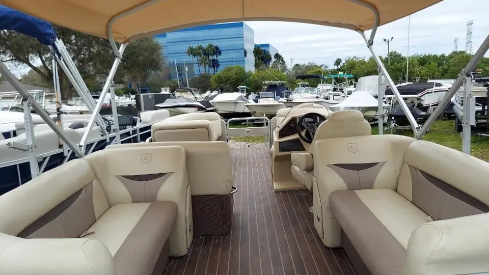 Rent this 22' Sweetwater on Anchor