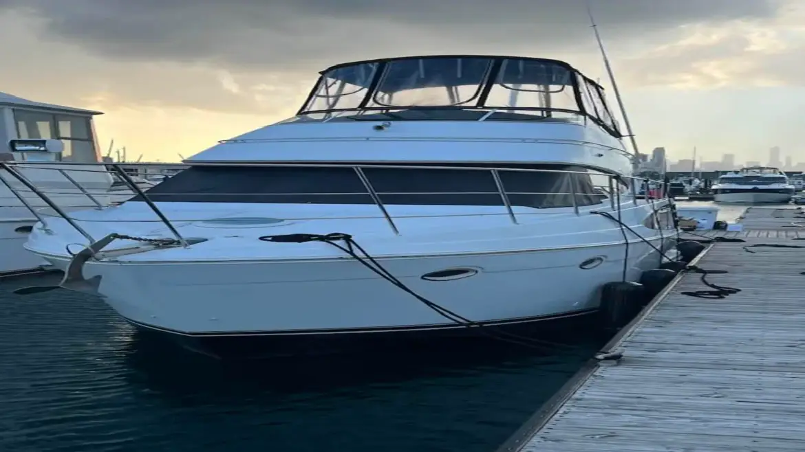 Rent this 37' Carver on Anchor