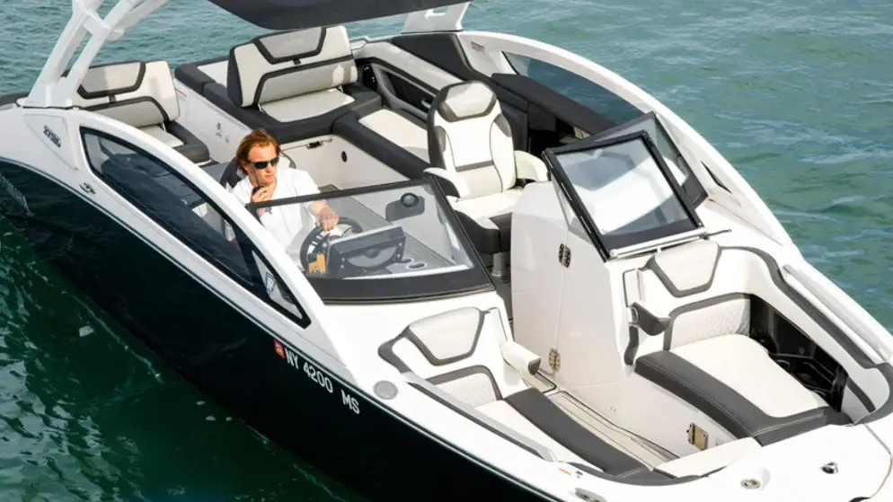 Rent this 27' Yamaha on Anchor